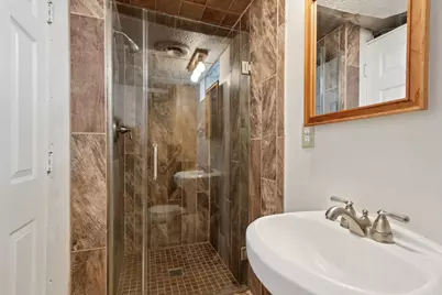 4761 S 81st St, Greenfield, WI 53220 - Photo 24