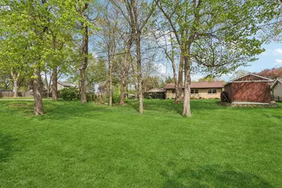 4761 S 81st St, Greenfield, WI 53220 - Photo 32