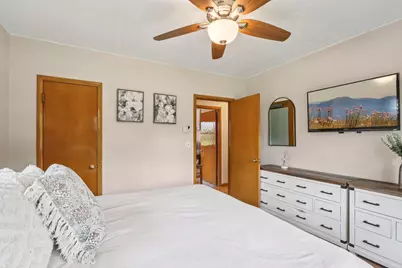 4761 S 81st St, Greenfield, WI 53220 - Photo 12