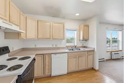 7307 N Port Washington Rd #315, Glendale, WI 53217 - Photo 8