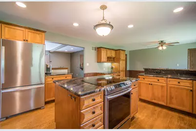 5307  Woodstone Dr, Hartford, WI 53086 - Photo 12