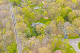 5307 Woodstone Dr, Hartford, WI 53086 - Photo 10
