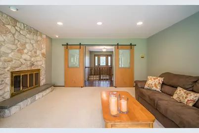 5307  Woodstone Dr, Hartford, WI 53086 - Photo 18
