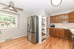 4265 S 68th St, Greenfield, WI 53220 - Photo 12