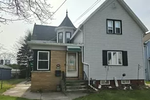 1420 Hawthorne Ave, Two Rivers, WI 54241 - Photo 2