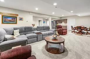 N119W5754 James Cir, Cedarburg, WI 53012 - Photo 42