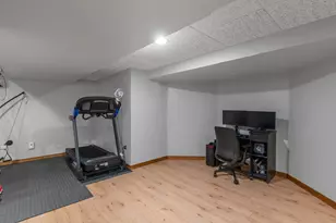 S45W25745 Underwood Ct, Waukesha, WI 53189 - Photo 32