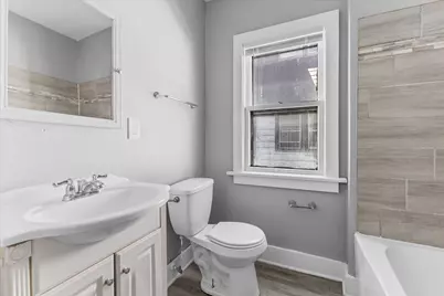 2713 N 44th St #2715, Milwaukee, WI 53210 - Photo 8