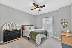 996 Bedford Ct, Racine, WI 53406 - Photo 14
