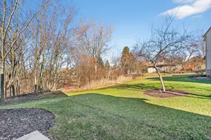 996 Bedford Ct, Racine, WI 53406 - Photo 18