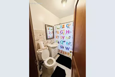 3021 N 38th St, Milwaukee, WI 53210 - Photo 8