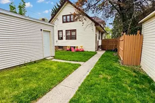 3021 N 38th St, Milwaukee, WI 53210 - Photo 22