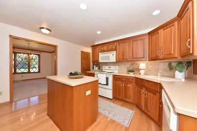W306S2834  Wild Berry Ln, Genesee, WI 53188 - Photo 16