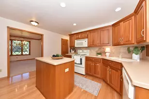 W306S2834 Wild Berry Ln, Genesee, WI 53188 - Photo 16