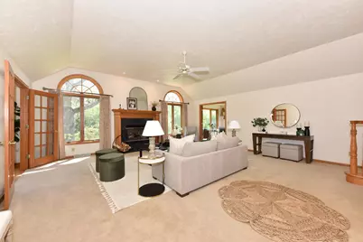 W306S2834  Wild Berry Ln, Genesee, WI 53188 - Photo 6