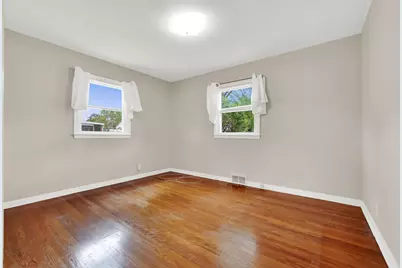 N85W17124  Lee Pl, Menomonee Falls, WI 53051 - Photo 10