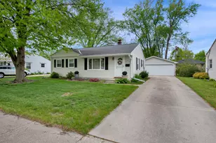 N85W17124 Lee Pl, Menomonee Falls, WI 53051 - Photo 1