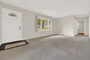 N85W17124 Lee Pl, Menomonee Falls, WI 53051 - Photo 6