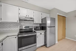 S75W16788 Jacob Ct, Muskego, WI 53150 - Photo 6