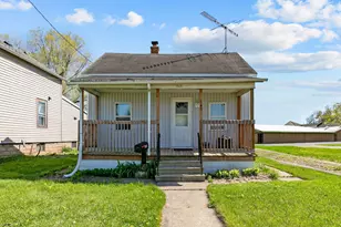 543 W 4th Ave, Oshkosh, WI 54902 - Photo 1