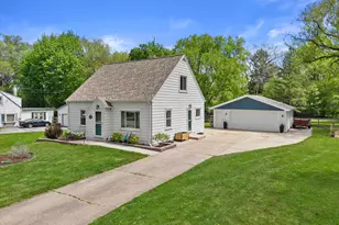 8076 N 45th St, Brown Deer, WI 53223 - Photo 34
