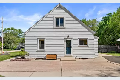 8076 N 45th St, Brown Deer, WI 53223 - Photo 32