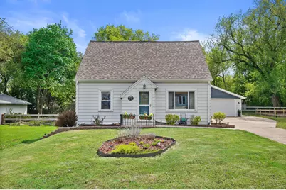 8076 N 45th St, Brown Deer, WI 53223 - Photo 2