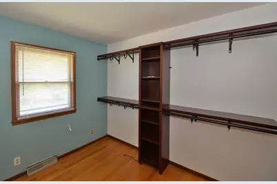 8732  Westbrook Dr #8734, Sturtevant, WI 53177 - Photo 12