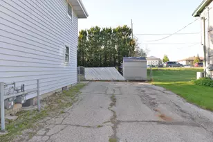 8732 Westbrook Dr, Sturtevant, WI 53177 - Photo 34