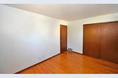 8732  Westbrook Dr #8734, Sturtevant, WI 53177 - Photo 2