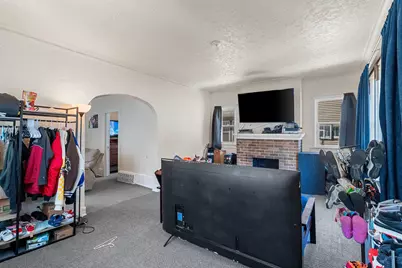 1026 S 14th St, Manitowoc, WI 54220 - Photo 6