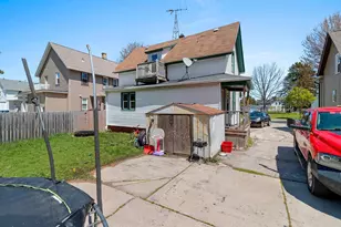 1026 S 14th St, Manitowoc, WI 54220 - Photo 2