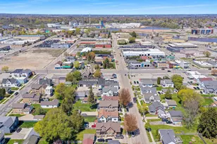 1026 S 14th St, Manitowoc, WI 54220 - Photo 8