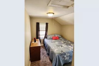 2126 S 77th St, West Allis, WI 53219 - Photo 20