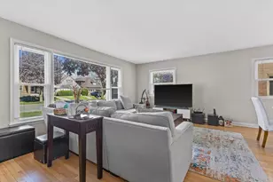 4022 N Newhall St, Shorewood, WI 53211 - Photo 6