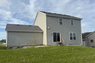 1203 Hazelcrest Dr, Watertown, WI 53094 - Photo 16