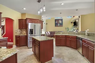 9485 S 96th St, Franklin, WI 53132 - Photo 10