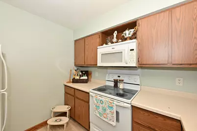 N110W16973  Ashbury Cir #3, Germantown, WI 53022 - Photo 8
