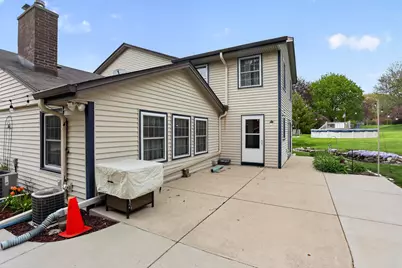 517  Cambridge Ave, Waukesha, WI 53188 - Photo 4