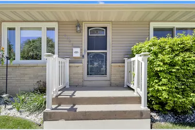 6021 S Kirkwood Ave, Cudahy, WI 53110 - Photo 2