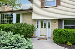 4490 Wessex Dr, Brookfield, WI 53045 - Photo 4