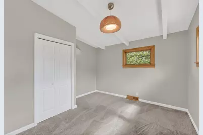 807 E Wahner Pl, Bayside, WI 53217 - Photo 24