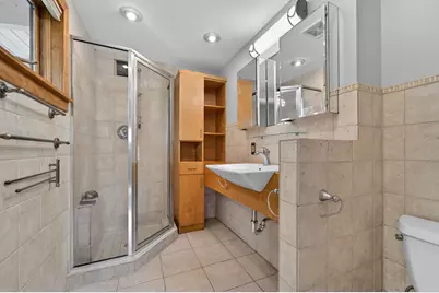 807 E Wahner Pl, Bayside, WI 53217 - Photo 18