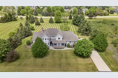 N61W29060  Parkside Pl, Merton, WI 53029 - Photo 1