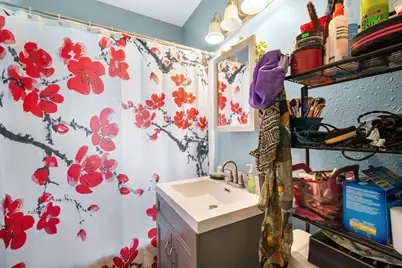2806 N 54th St #2808, Milwaukee, WI 53210 - Photo 6