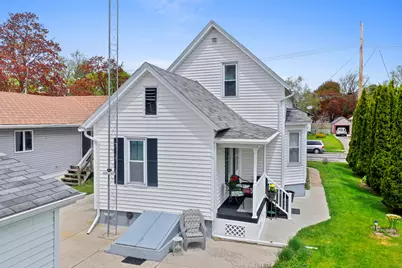 1015  Green St, Manitowoc, WI 54220 - Photo 38