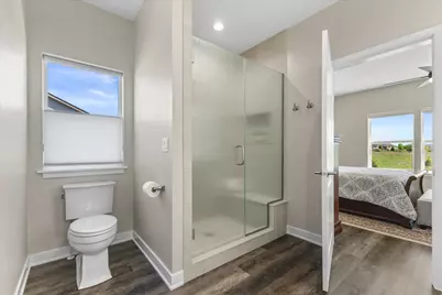 8929  Creekside Cir, Pleasant Prairie, WI 53158 - Photo 22