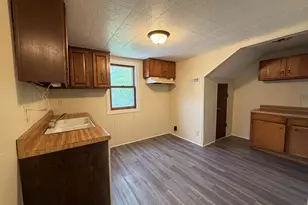 825 S 17th St, Sheboygan, WI 53081 - Photo 10