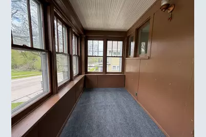 825 S 17th St, Sheboygan, WI 53081 - Photo 2