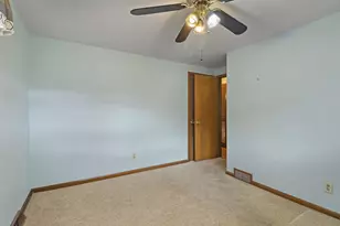 5025 Harrison Rd, Pleasant Prairie, WI 53142 - Photo 12